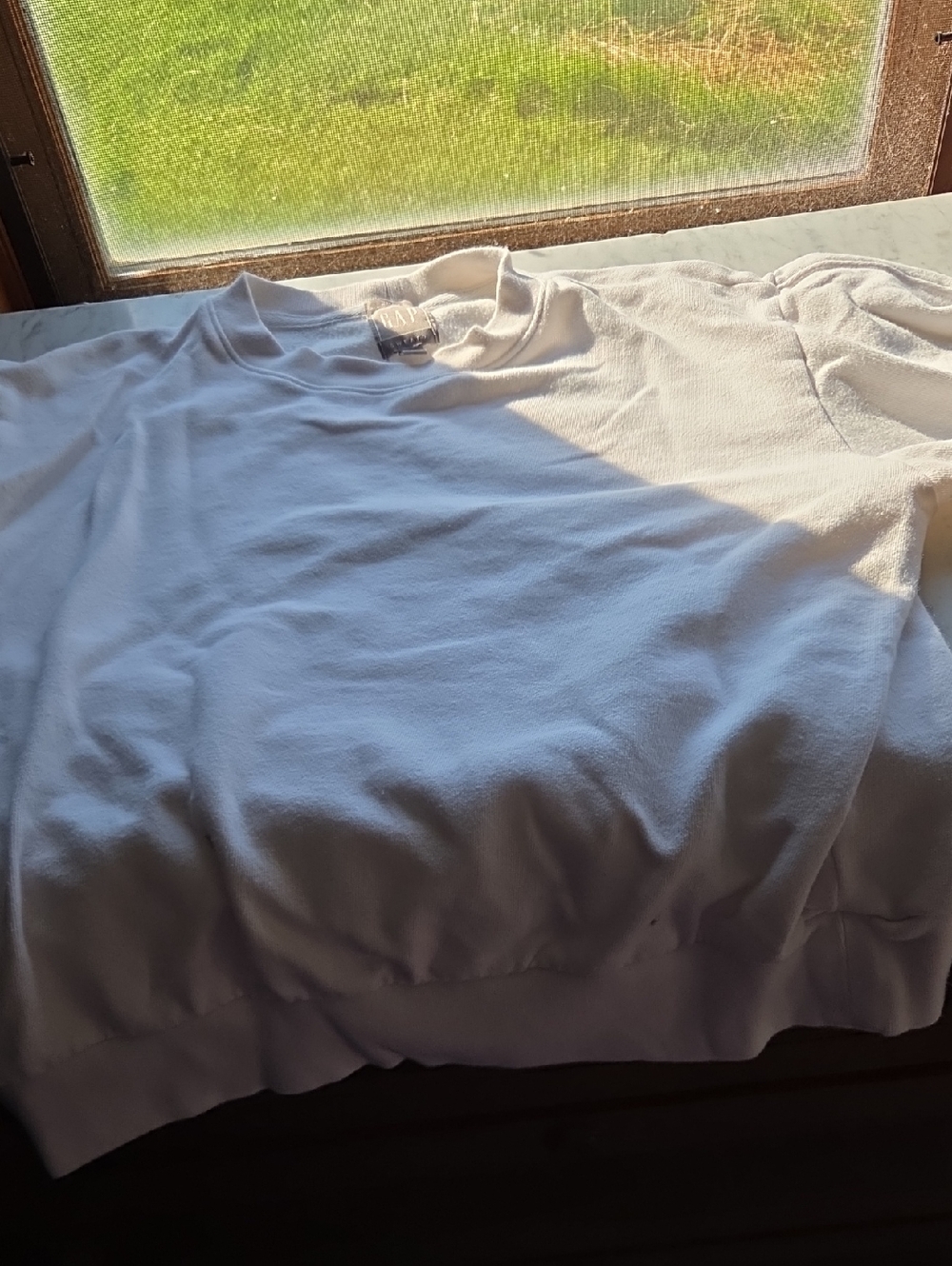 Sweatshirt